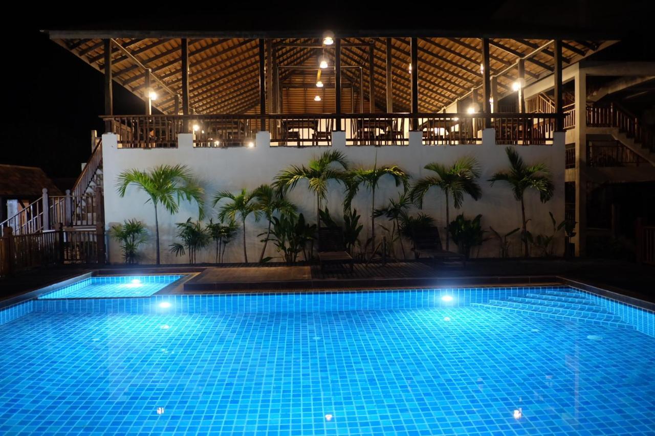 Rainforest Huahin Village Hotel Екстериор снимка