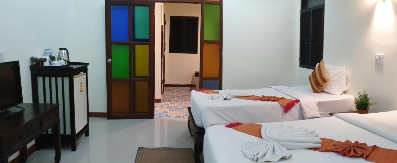 Rainforest Huahin Village Hotel Екстериор снимка